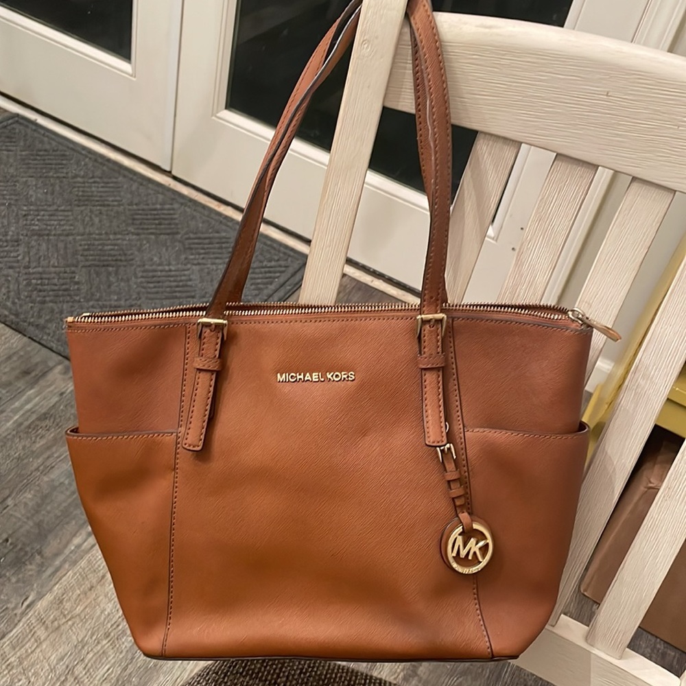 Michael Michael Kors Charlotte Saffiano Leather Top-Zip Tote Bag